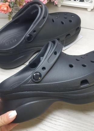 🖤crocs classic bae