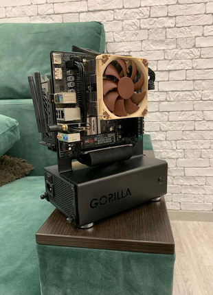 Стенд Gorilla Custom iTX