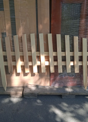 Забор дерев'яний в наявності