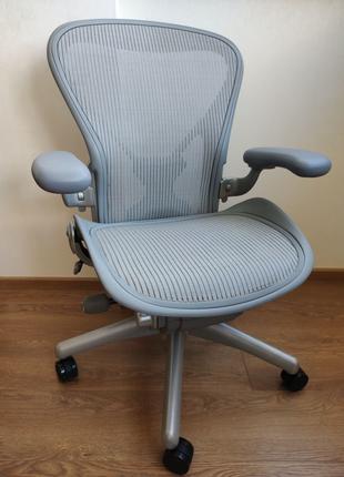 Кресло Herman Miller Aeron