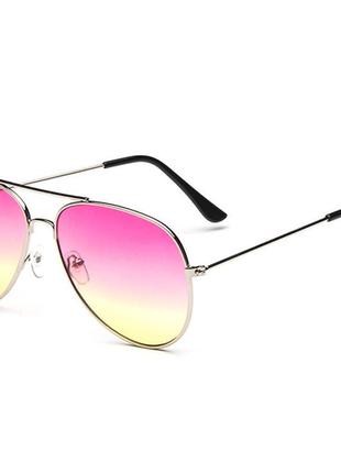 Солнцезащитные очки-авиаторы линза розово-желтый градиент в се...