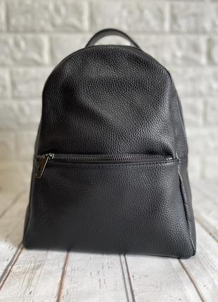 Женский кожаный рюкзак чёрный италия жіночий шкіряний рюкзак