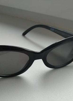 Сонцезахисні окуляри h&m у ретростилі