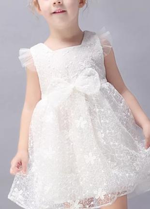 Милое нарядное детское платье, на 3-4 роки, новое