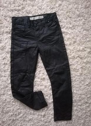 Шикарні джинси арки вощені хлопчикові denim co 128 у новому стані