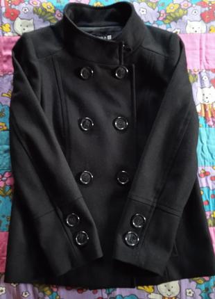 Пальто женское черное, классическое, стильное.