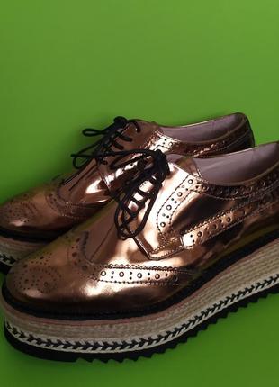 Золотистые туфли оксфорды на шнурке джутовая платформа élysèss...