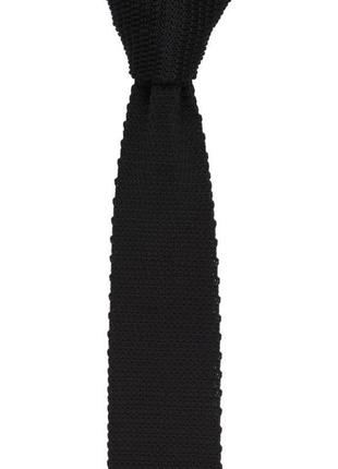 Вязаный галстук на пришепке