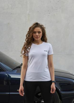 Женская футболка reebok белая
