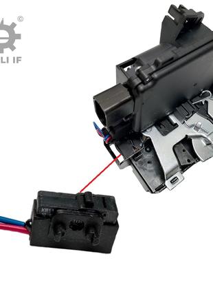 Микрик замка правый передний 100 С4 Ауди 3B1837016A