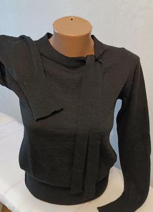 Черный свитер с круглым вырезом 

бленд альпака