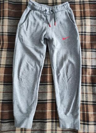 Теплі спортивні штани nike 128-134 см