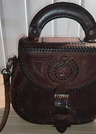 Продам полностью кожаную сумку, ручной работы 2000 грн.