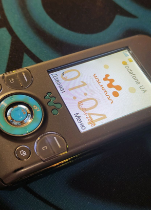 Мобильный телефон Sony Ericsson W580i