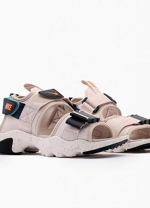 Сандалии nike canyon. оригинал. р-ры 38 40.5
