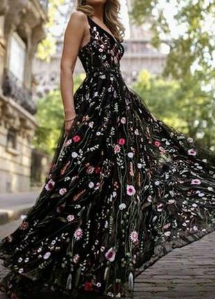 Неймовірно квіткова сукня