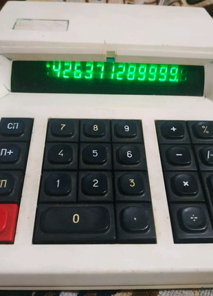 Калькулятор Електроника МК-22 полностью робочий.