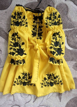 Жовта гарна сукня для дівчинки