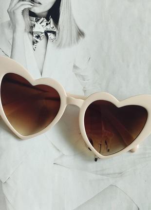 Женские очки солнцезащитные в форме сердца Бежевый с коричневым
