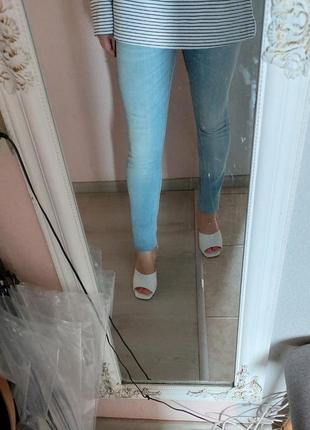 Джинси скіні блакитні nudie jeans розмір 29 (m) італія