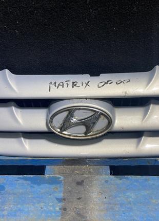 Решетка радиатора на Hyundai Matrix (FC) 2001-2005г. - 8636517...