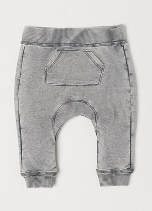 Спортивные штаны для мальчика h&m 0565259004 50 см  серый 68051