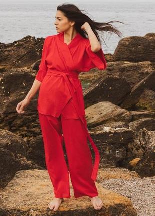 Красный костюм кимоно из натурального льна