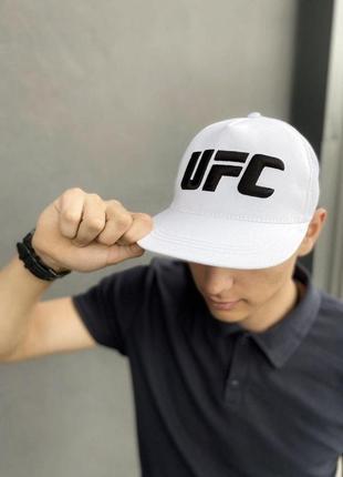 Кепка ufc большой лого белая