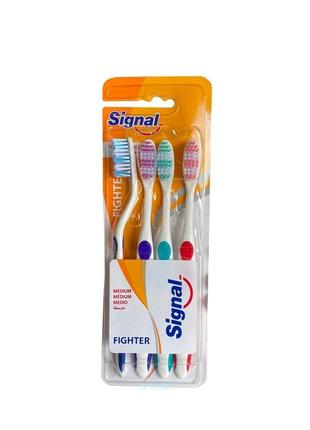 Набір зубних щіткок середньої жорсткості 4шт. SIGNAL Medium Fi...