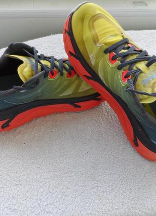 Кроссовки hoka one one размер 9d(us) - 43(eu)