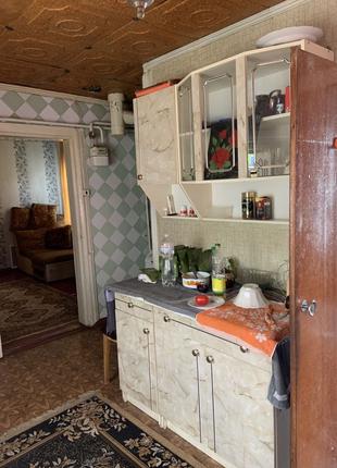 Є частина дому. 6000.