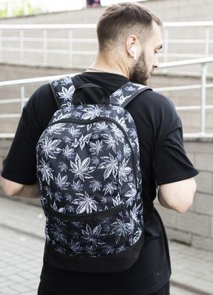Рюкзак черный с принтом гербарий v3