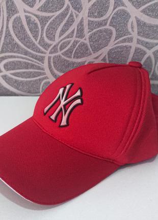Летняя трапчая кепка с логотипом new york yankees