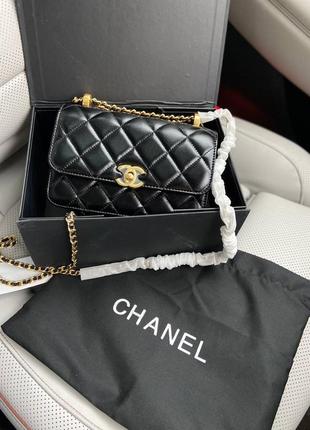 Черная сумка в стиле chanel