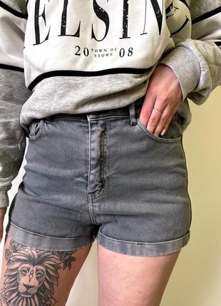 Женские джинсовые шорты фирмы tally weijl