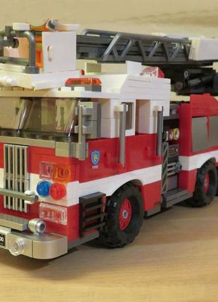 Конструктор Пожарная Машина с Подъемной Стрелой 751 Деталь Xin...