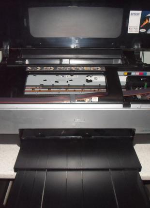Фотопринтер кольоровий широкоформатний А3+ Epson Stylus Photo 141