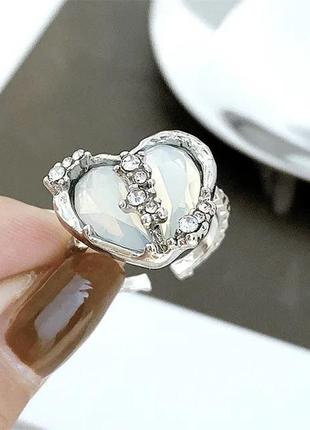 Большое кольцо сердце стильное колечко