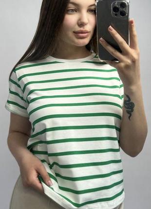 Базовая женская футболка в полоску