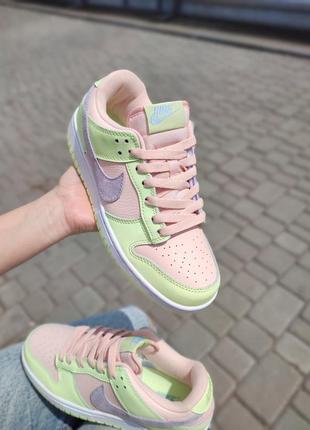 Женские кроссовки nike sb dunk low lime peach