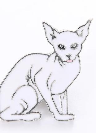 Брошь брошка значок пин кот кошка металл эмаль белая лысая