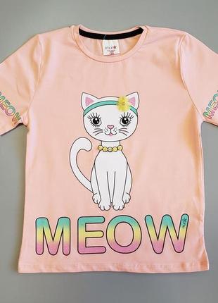 Крутая футболка с котиком.