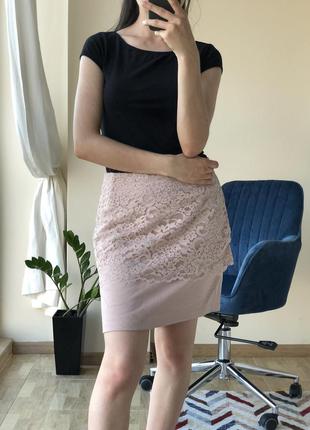 Нежно розовая юбка с кружевом от reserved