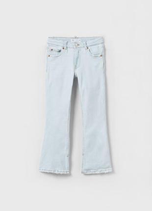 Розкльошені джинси з ефектом потертості для дівчинки від zara