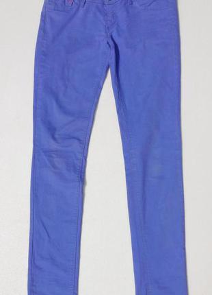 Скандинавские фиолетовые узкие джинсы, узкачи.