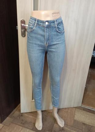 Завищені джинси скінні zara