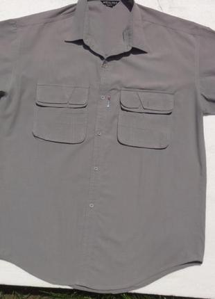 Рубашка с нагрудными карманами. 52-54 размер.