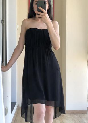 Очаровательное черное платье