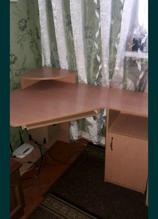 Стол