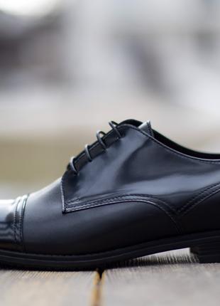 Изысканный стиль – черные туфли Ікос 43 размер